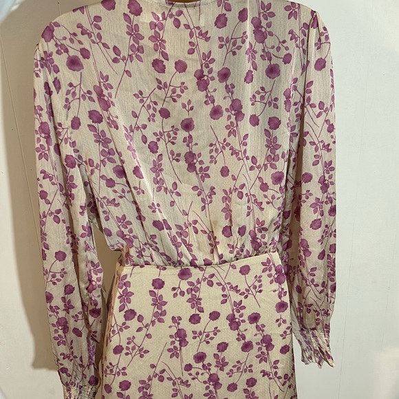 Bishop + Young Camila Long Sleeve Wrap Dress Wildflower Print Pink/Purple NWT - Picture 9 of 10